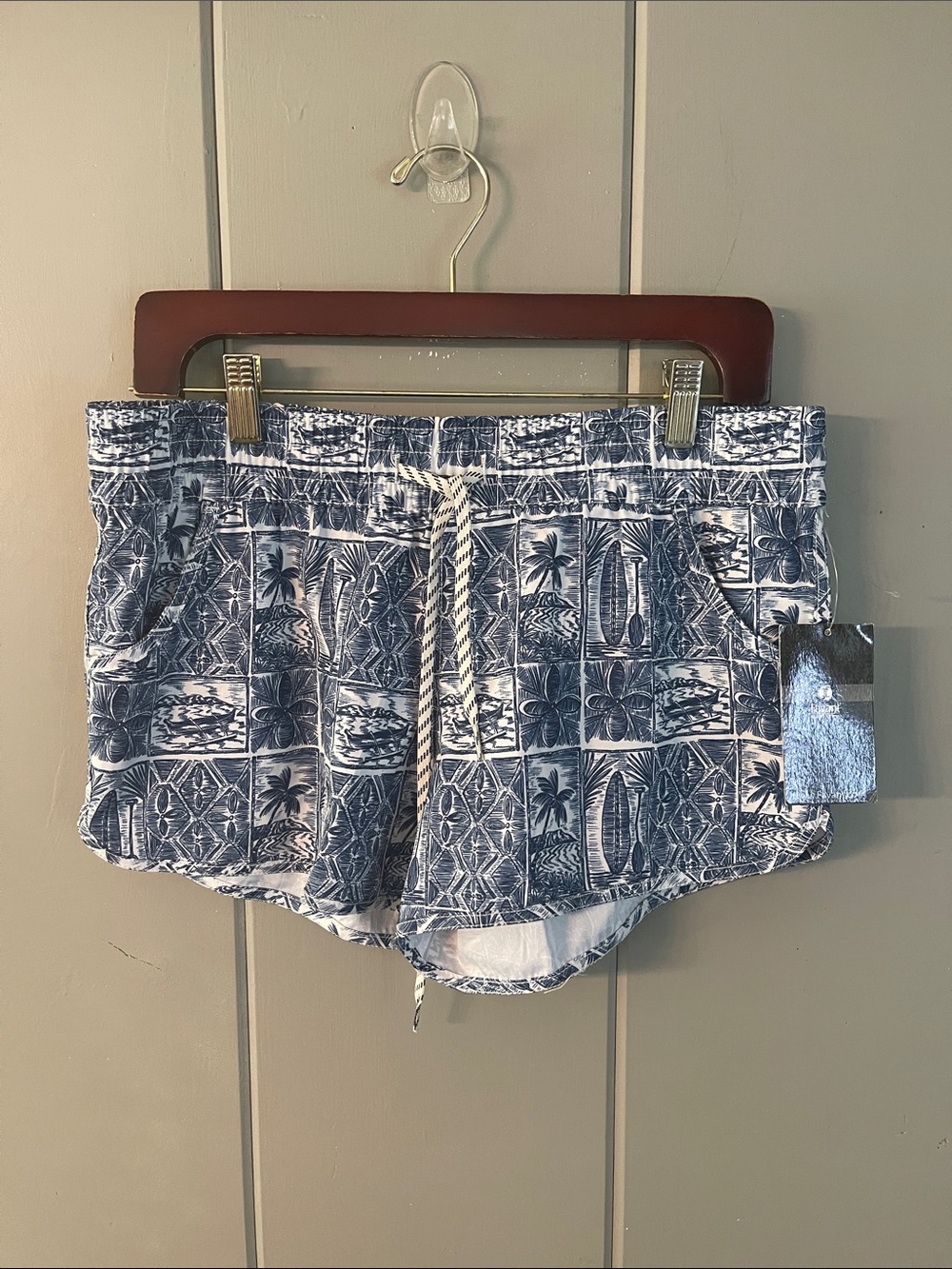 NWT Favant Surf Short Hawaiian Paddle Board Women’s XL Vacay Resort Beach Summer